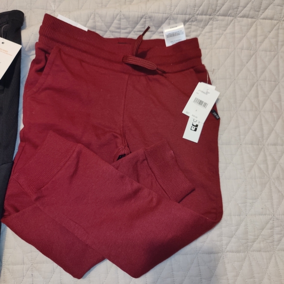 2 boys pants size 5 new with tags on its - Picture 8 of 11